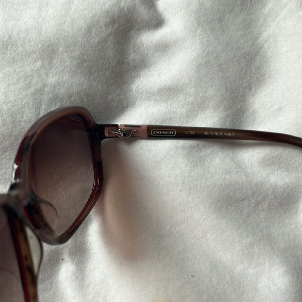 Coach S2052 burgundy sunglasses - Picture 4 of 8
